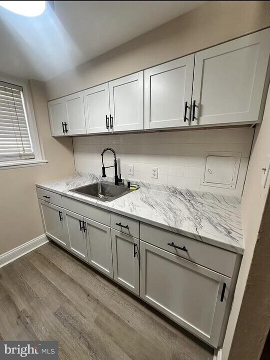 7186 Donnell Pl in District Heights, MD - Building Photo