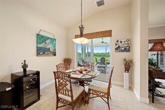 28661 San Lucas Ln in Bonita Springs, FL - Foto de edificio - Building Photo
