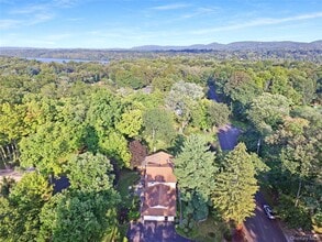 6 Kenbar Rd in West Nyack, NY - Building Photo - Building Photo