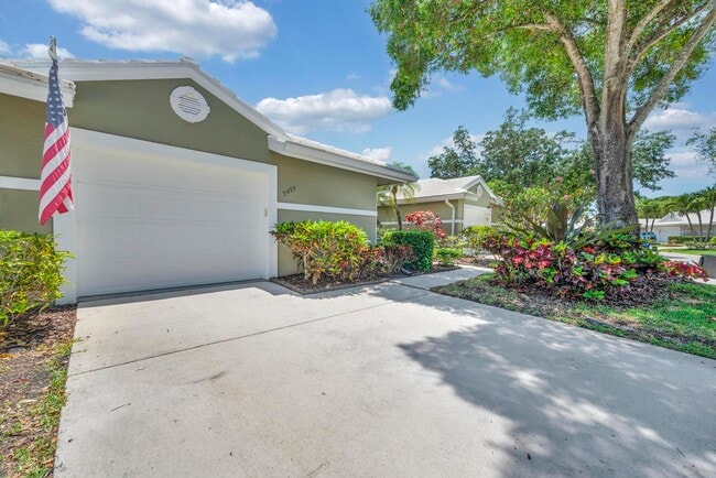 property at 2433 SW Foxpoint Trail
