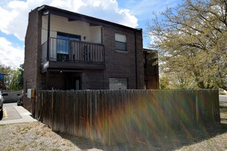 12208 Indian School Rd NE in Albuquerque, NM - Foto de edificio - Building Photo