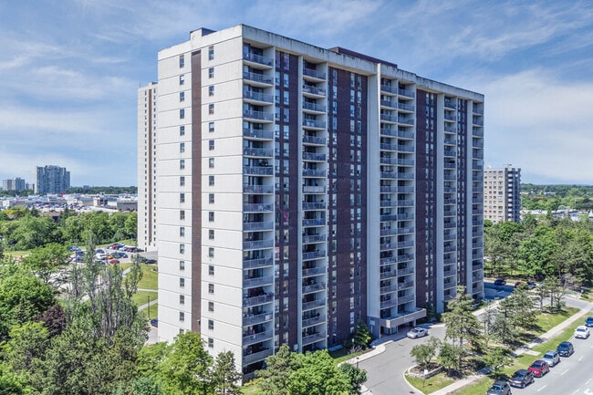 Knightsbridge Kings Cross Apartments in Brampton, ON - Building Photo - Building Photo