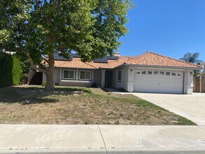 1637 Trinity Way in San Jacinto, CA - Building Photo - Building Photo