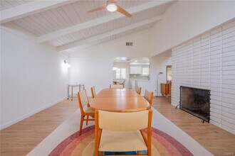 23100 Mulholland Dr in Los Angeles, CA - Building Photo - Building Photo