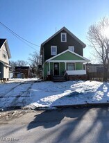 1587 Homewood Ave SE in Warren, OH - Building Photo