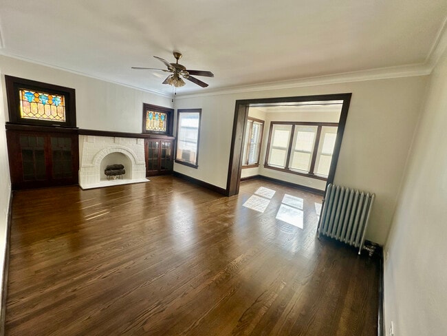 1310 W Thorndale Ave in Chicago, IL - Foto de edificio - Building Photo