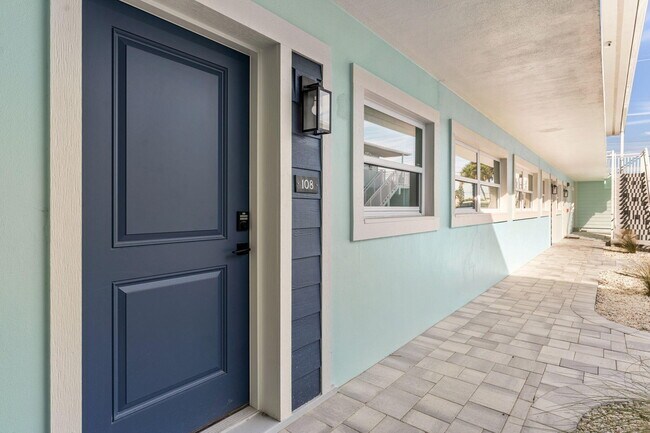 122 Central Rd in Indian Harbour Beach, FL - Building Photo - Building Photo