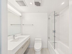 555 Fulton St in San Francisco, CA - Building Photo - Building Photo