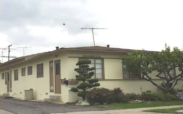 11939-11945 1/2 Culver Blvd in Los Angeles, CA - Building Photo - Building Photo