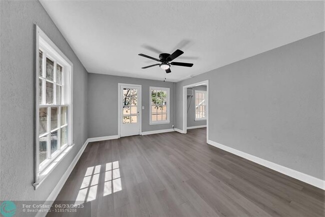 property at 325 N Federal Hwy