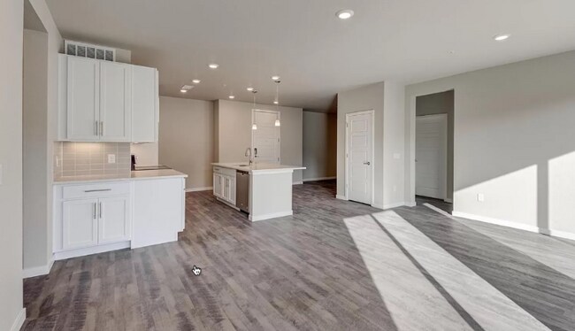 400 E Fremont Pl in Littleton, CO - Building Photo - Building Photo