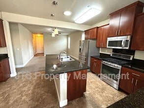 3375 Oselot Way in Gold River, CA - Building Photo - Building Photo