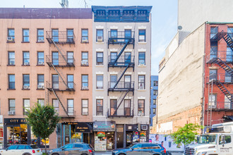 51 E Houston St in New York, NY - Building Photo - Building Photo