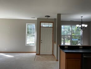 1531 Millbrook Dr in Algonquin, IL - Foto de edificio - Building Photo