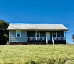 101 Ashley Dr in Walhalla, SC - Building Photo