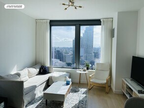 3 Ct Square W in Queens, NY - Building Photo - Building Photo