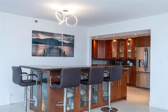 3507 Oaks Way in Pompano Beach, FL - Building Photo - Building Photo