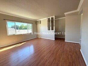 5464 Lime Ave in Long Beach, CA - Building Photo - Building Photo