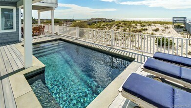 939 Dune Rd in Westhampton Beach, NY - Building Photo - Building Photo