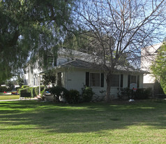 390-396 Pasadena Fwy Apartments