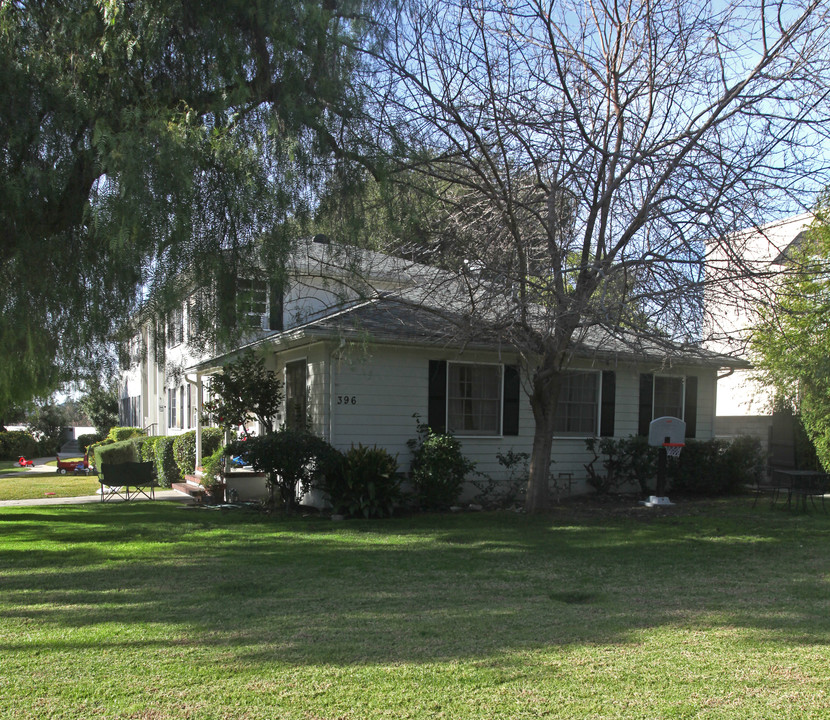 390-396 Pasadena Fwy in South Pasadena, CA - Building Photo