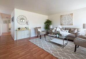 39594 Trinity Way, Unit B Apartamentos