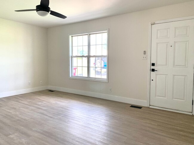 157 Monarch Ln in Clarksville, TN - Building Photo - Building Photo