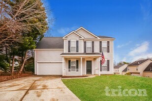 3323 Mazen Ct in Charlotte, NC - Building Photo