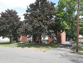 53 Curtin Ave in New Britain, CT - Building Photo - Building Photo