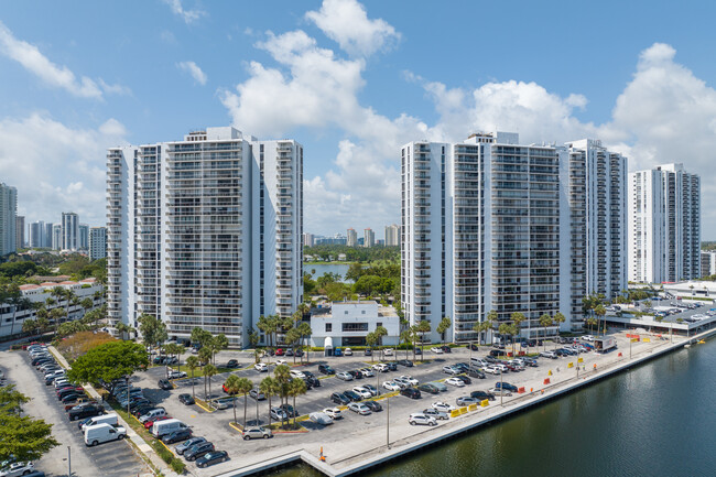 Flamenco Towers  Condominiums in Aventura, FL - Building Photo - Building Photo