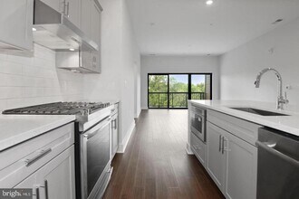 44691 Wellfleet Dr in Ashburn, VA - Building Photo - Building Photo