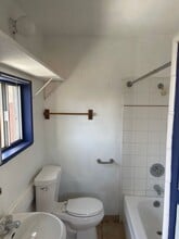 1529 Oak St in Paso Robles, CA - Building Photo - Building Photo