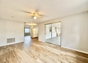 1501 S Hillcrest Ave in Clearwater, FL - Building Photo - Building Photo