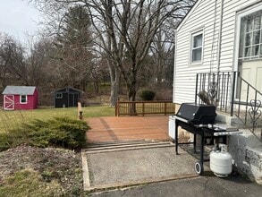 33 Deer Run Rd in Wallingford, CT - Building Photo - Building Photo