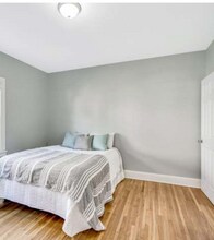 1215 N Penn Ave-Unit -2 in Minneapolis, MN - Building Photo - Building Photo
