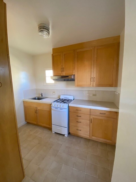 2539 7th St #C in Santa Monica, CA - Building Photo - Building Photo