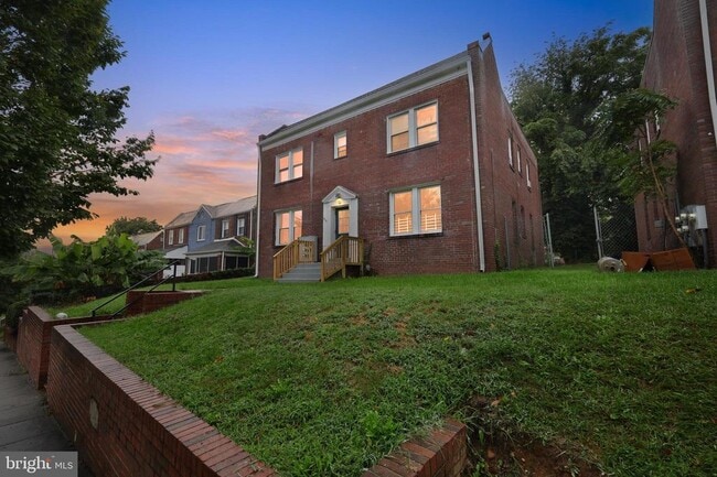 3919 R St SE in Washington, DC - Building Photo - Building Photo