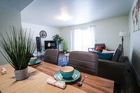 Oakwood Townhomes photo'