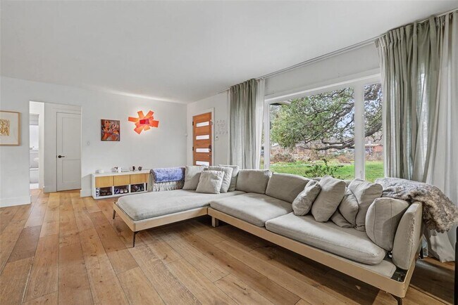 5803 Shoal Creek Blvd in Austin, TX - Building Photo - Building Photo