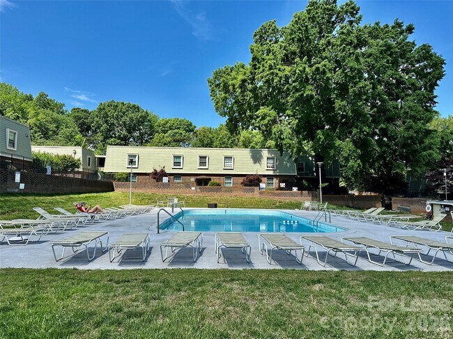 2638 Park Rd in Charlotte, NC - Building Photo - Building Photo