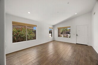 10290 E Mallow Cir in Scottsdale, AZ - Building Photo - Building Photo