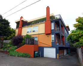 717 NW 70th St in Seattle, WA - Foto de edificio - Building Photo