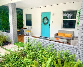 941 SW 29th St, Unit E in Fort Lauderdale, FL - Foto de edificio - Building Photo