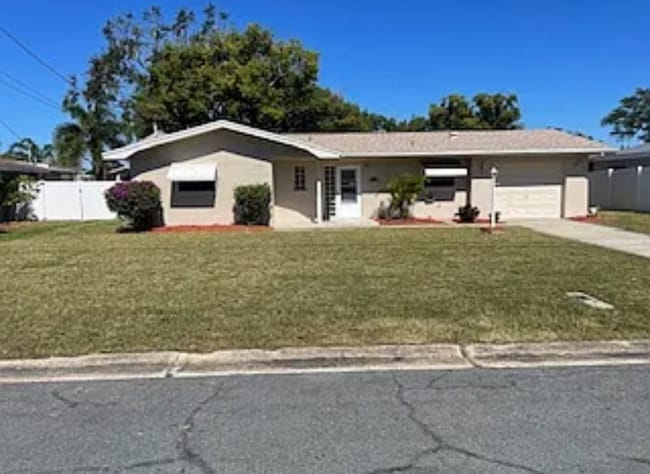 property at 1920 Summit Dr