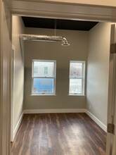 114 S Main St, Unit B in Mt. Pleasant, MI - Building Photo - Building Photo