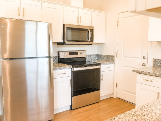 6020 Peck Ln in Paradise, CA - Foto de edificio - Building Photo