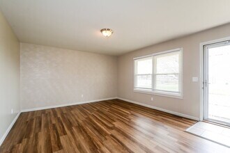 760 Hazelvalley Dr in St. Louis, MO - Building Photo - Building Photo