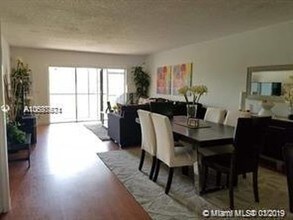 16411 Blatt Blvd-Unit -10B in Weston, FL - Foto de edificio - Building Photo