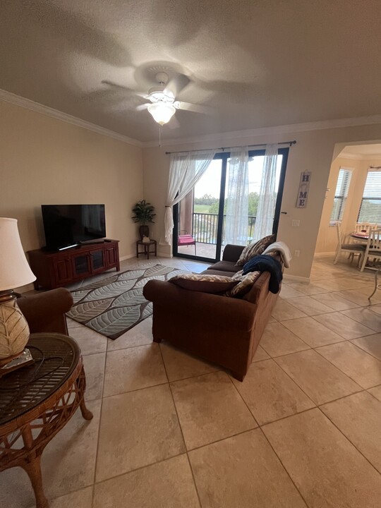 6509 Grand Estuary Trl, Unit 202 in Bradenton, FL - Building Photo