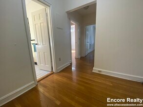91 Longwood Ave, Unit #5 in Brookline, MA - Foto de edificio - Building Photo